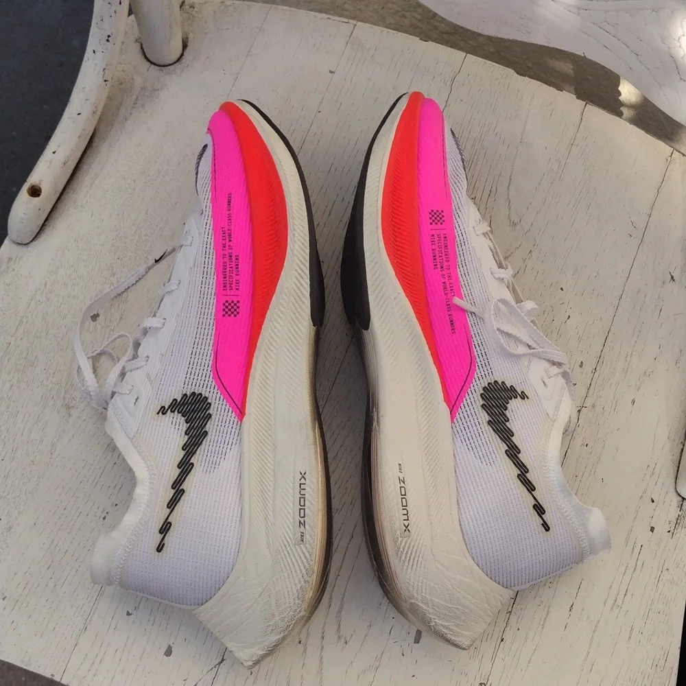 Nike  ZoomX Vaporfly Next %2  Women's Athletic Shoes - White and Pink 9.5